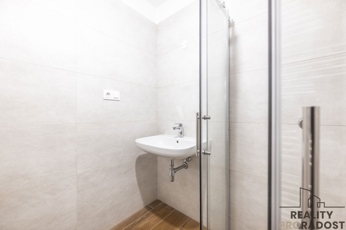 Photo 2 - Apartment for sale · 4+kk · 90 m²