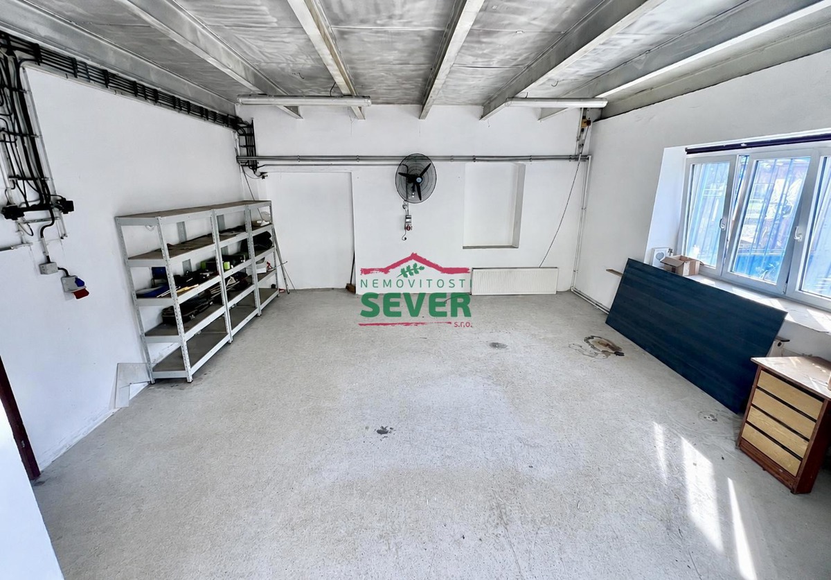 Photo 3 - Commercial property for rent · Manufacturing facility
