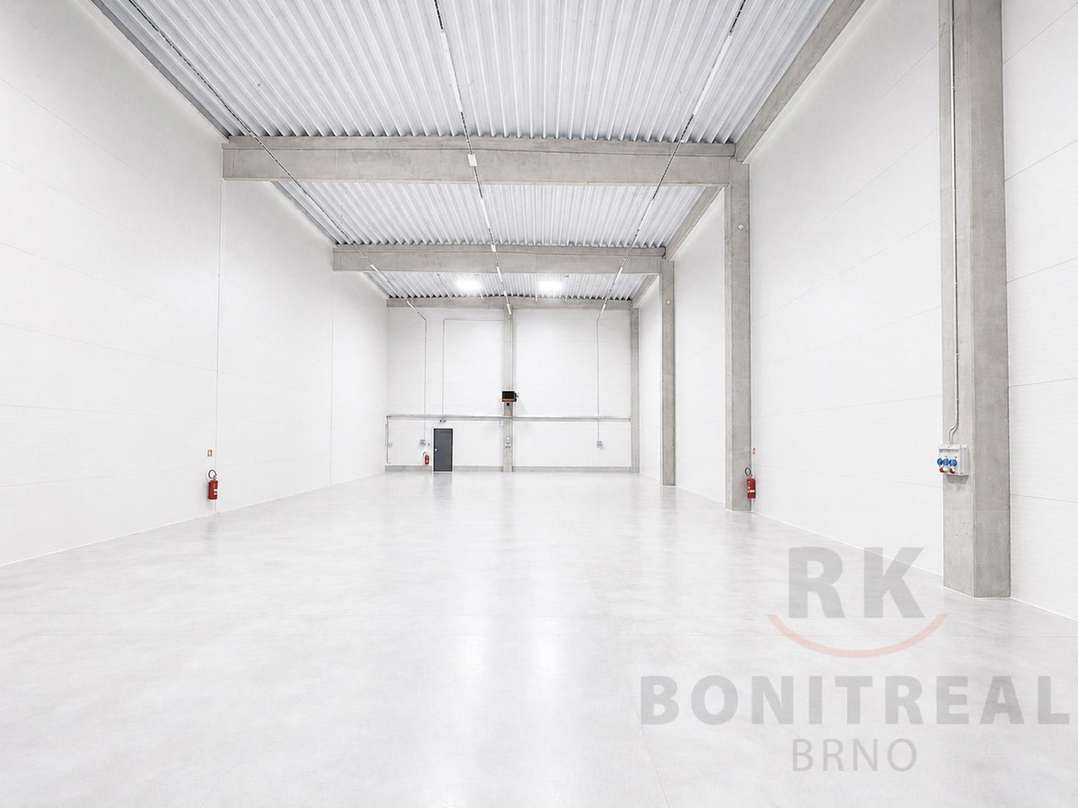 Photo 3 - Commercial property for sale · Warehouse · 303 m²