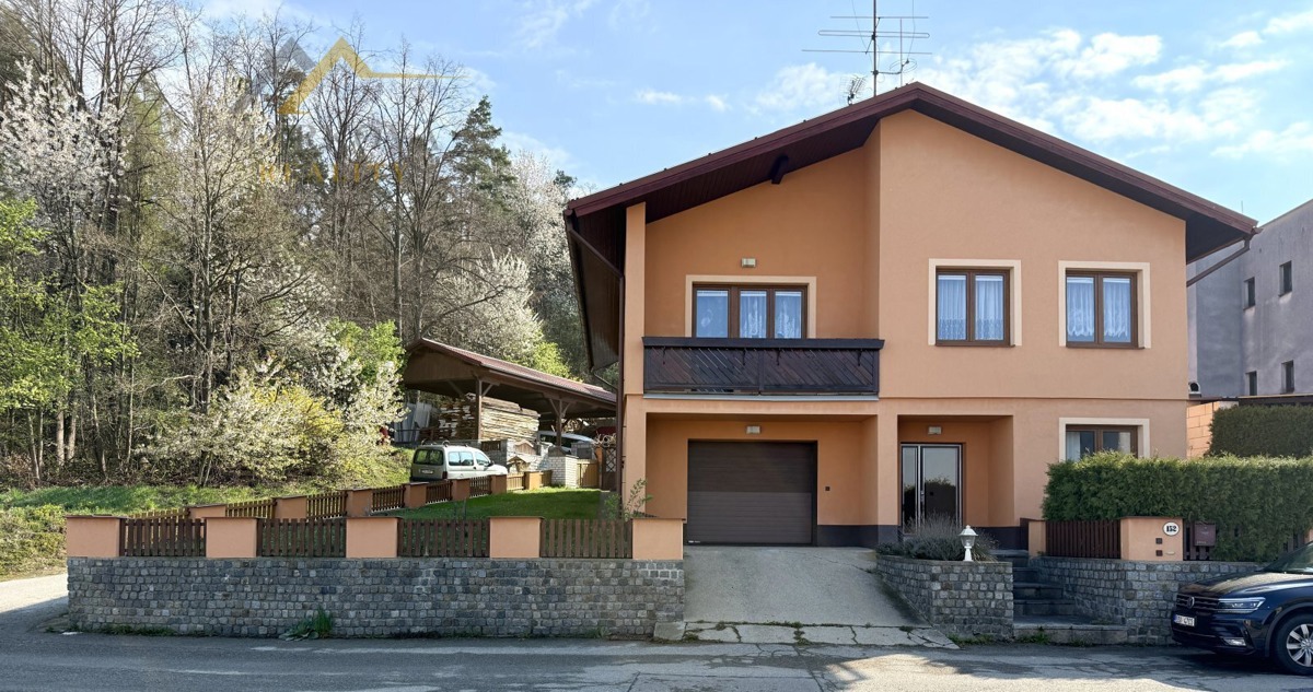 Fotografie 1 - Prodej domu · Rodinný · 298 m² · 5 pokojů