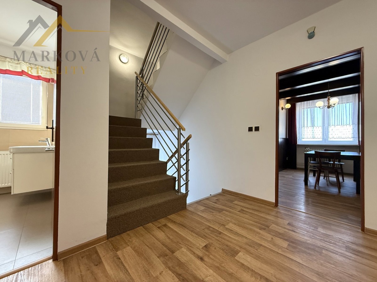 Fotografie 2 - Prodej domu · Rodinný · 298 m² · 5 pokojů