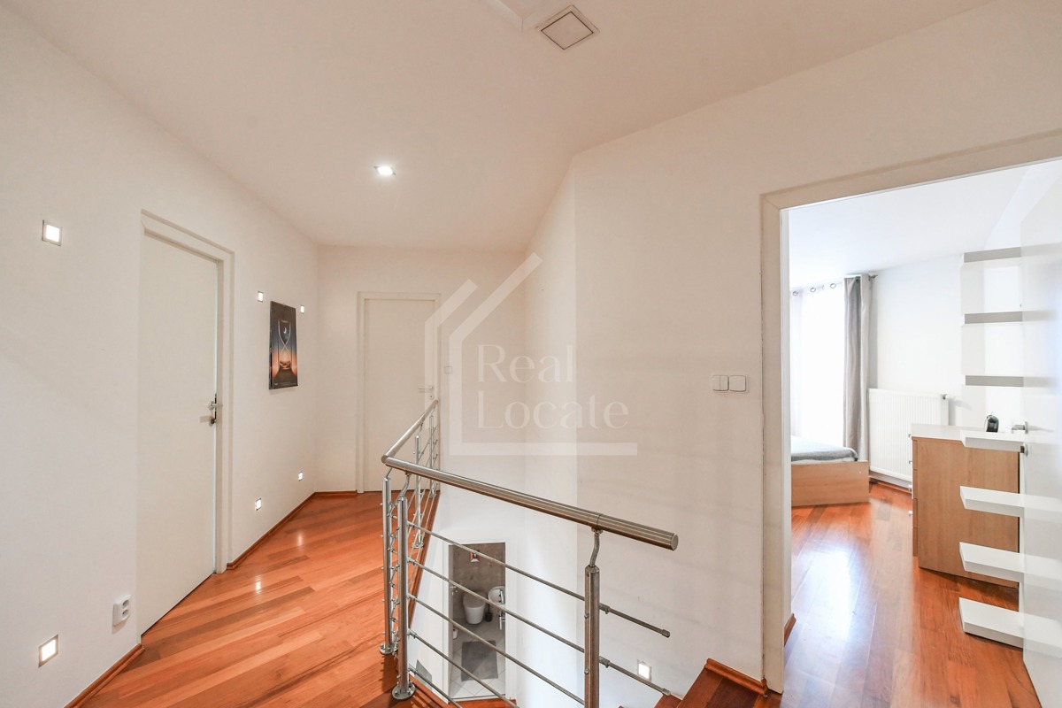 Photo 4 - Apartment for rent · 2+kk · 107 m²