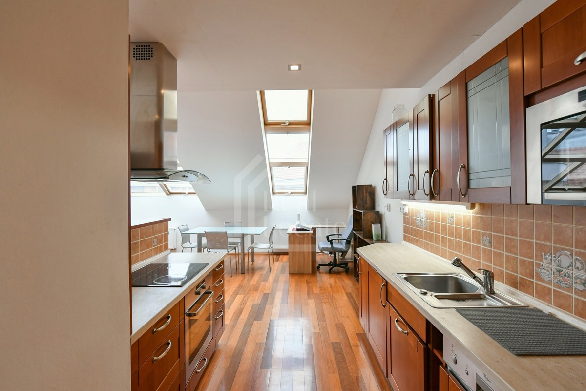 Photo 2 - Apartment for rent · 2+kk · 107 m²