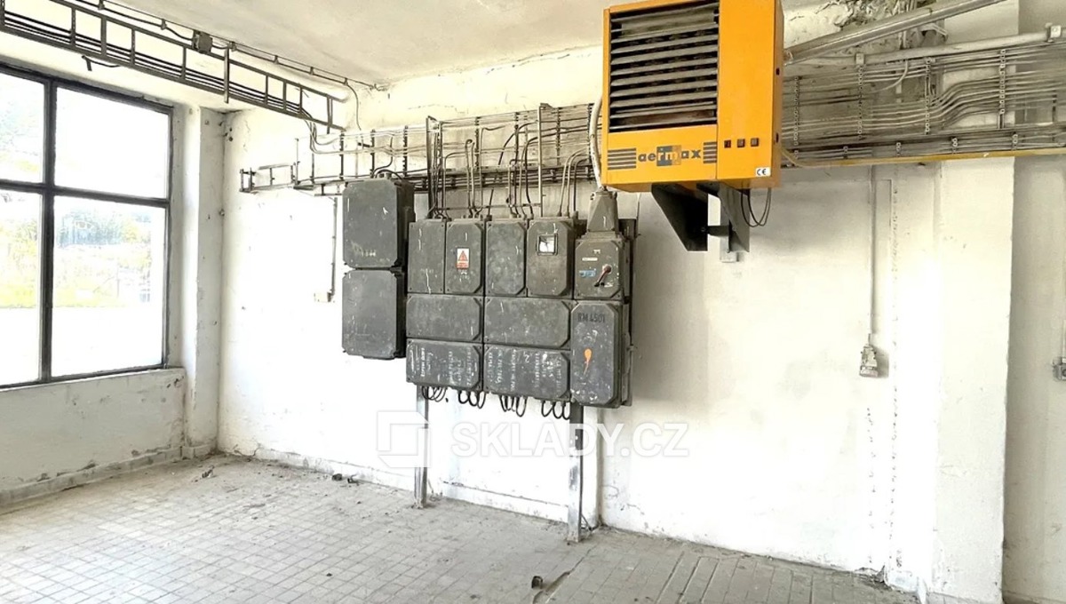 Photo 3 - Commercial property for rent · 234 m²