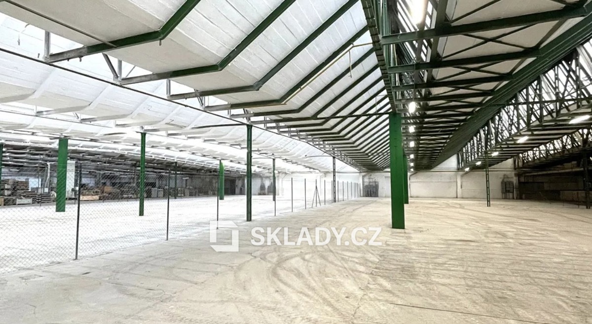 Photo 1 - Commercial property for rent · 2 700 m²