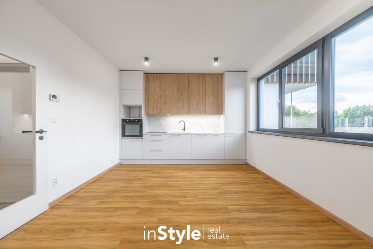 Photo 2 - Apartment for rent · 1+kk · 32 m²