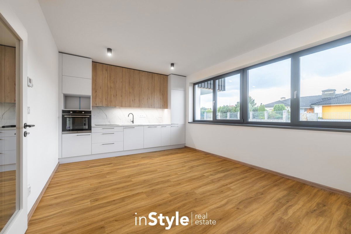 Photo 1 - Apartment for rent · 1+kk · 32 m²