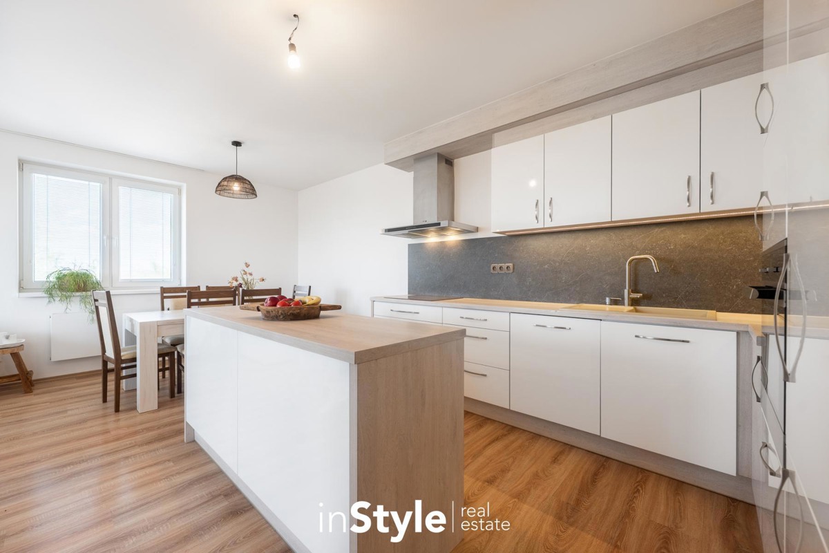 Photo 2 - Apartment for rent · 3+kk · 88 m²