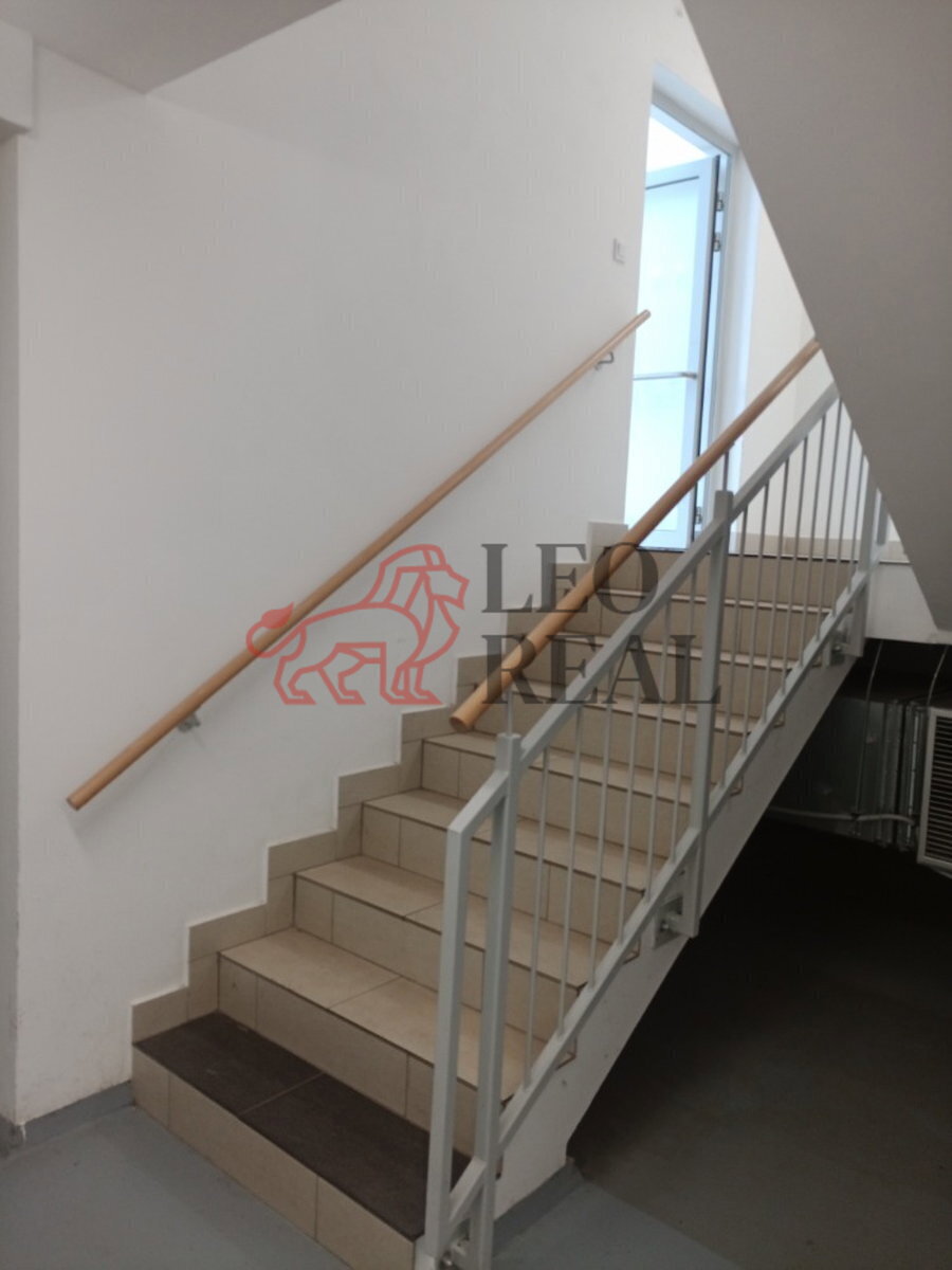 Photo 4 - Commercial property for rent · Warehouse · 4 m²