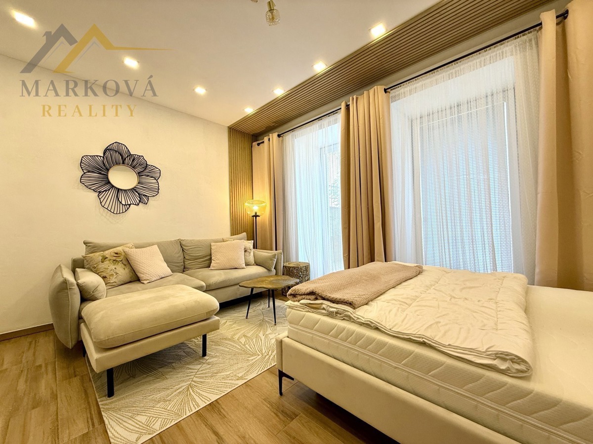 Photo 1 - Apartment for rent · 1+kk · 30 m²