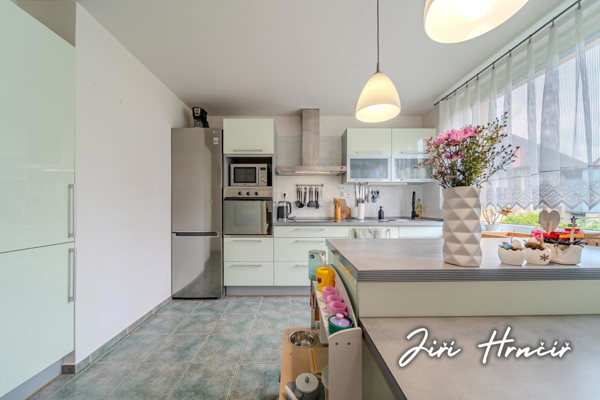 Photo 2 - Apartment for sale · 3+1