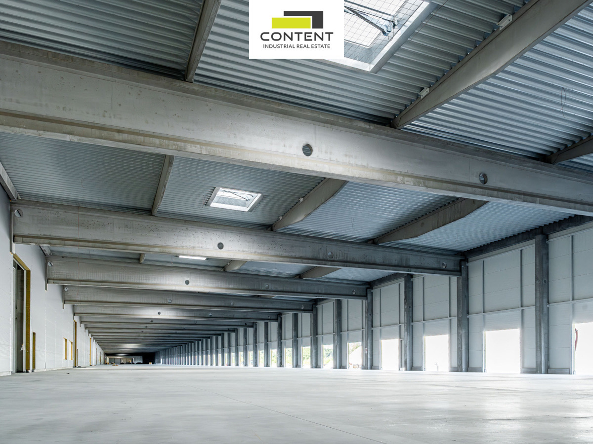 Photo 3 - Commercial property for rent · Warehouse · 10 500 m²