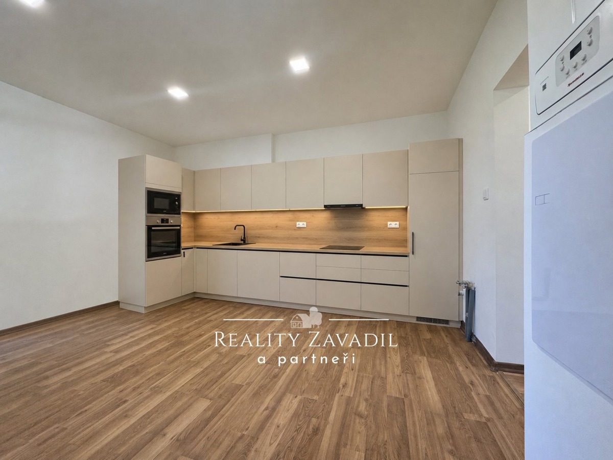 Photo 1 - Apartment for sale · 2+kk · 38 m²