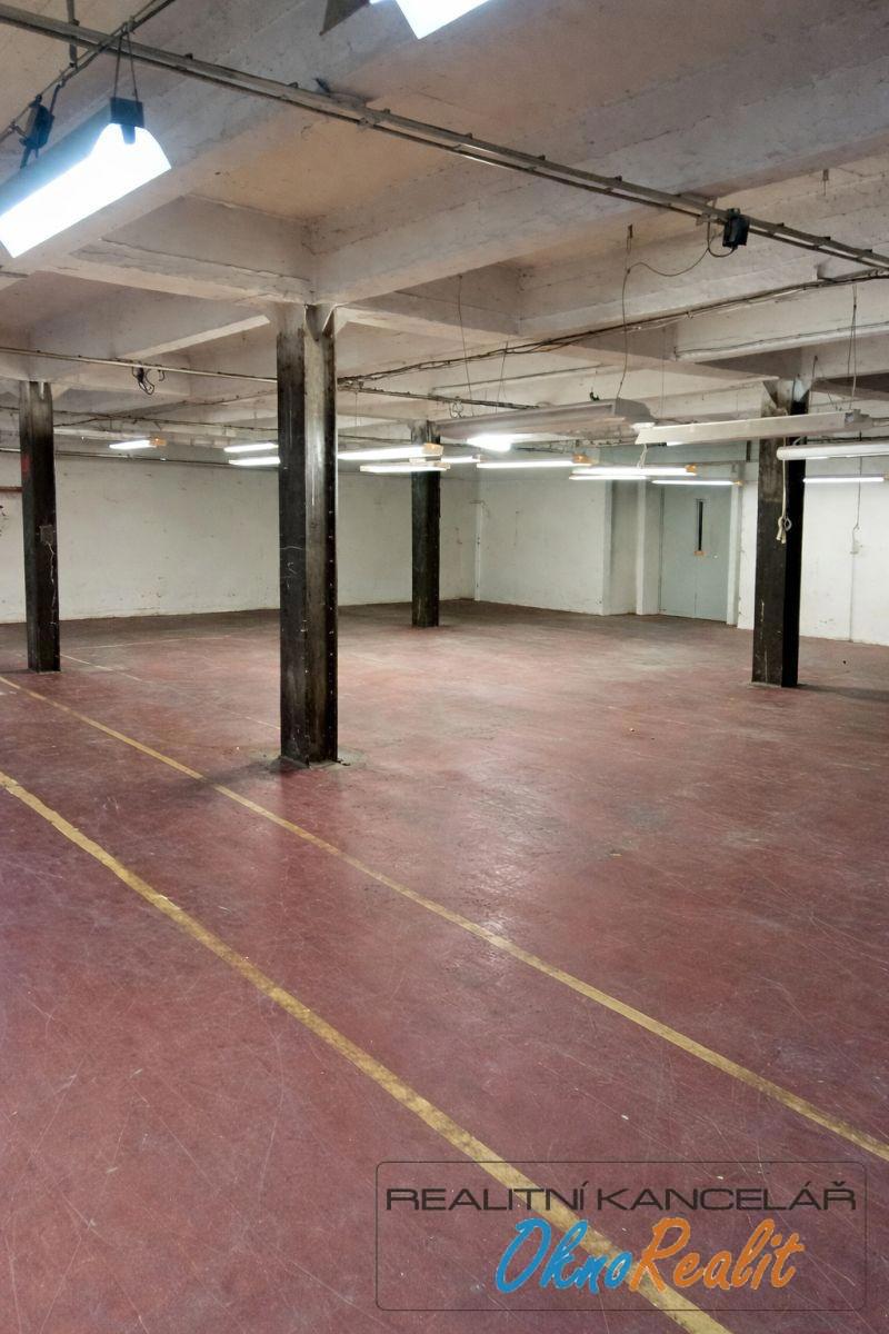 Photo 3 - Commercial property for rent · Warehouse