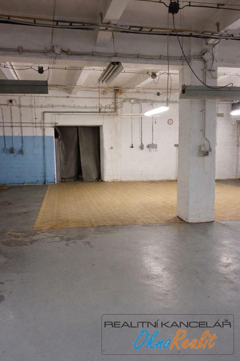Photo 1 - Commercial property for rent · Warehouse