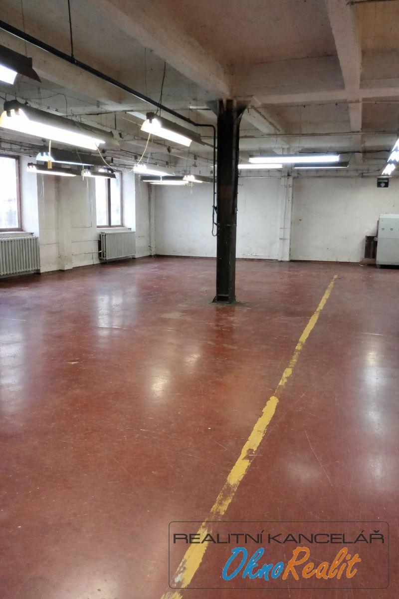 Photo 2 - Commercial property for rent · Warehouse