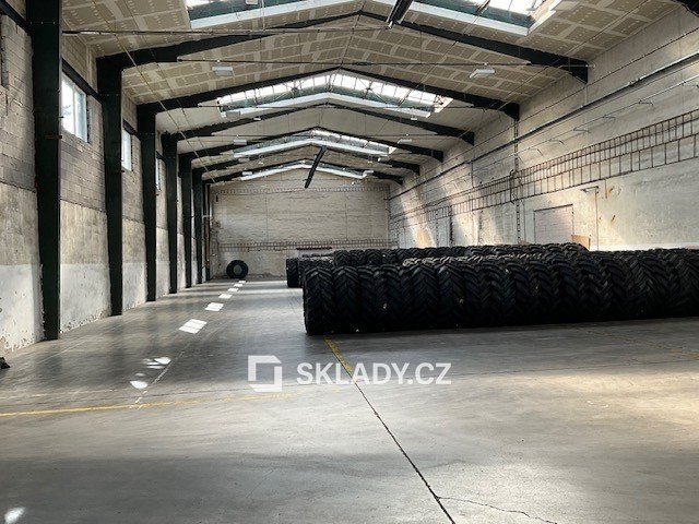 Photo 1 - Commercial property for rent · 1 500 m²