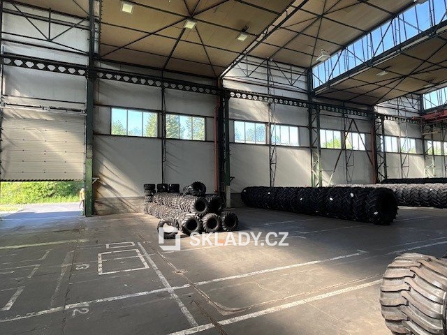 Photo 3 - Commercial property for rent · 2 400 m²