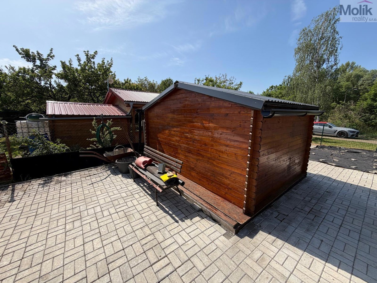 Photo 4 - Land for sale · Garden