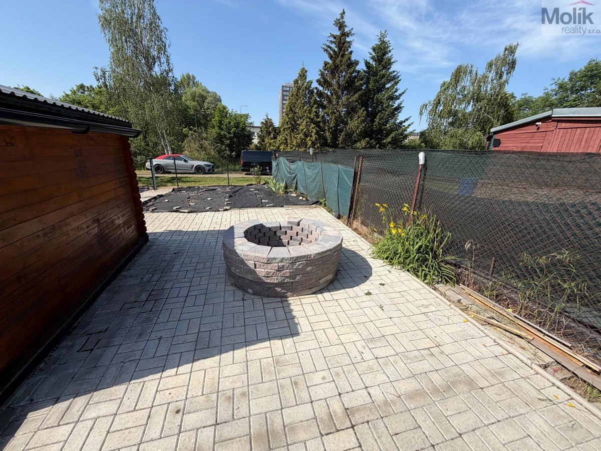 Photo 3 - Land for sale · Garden