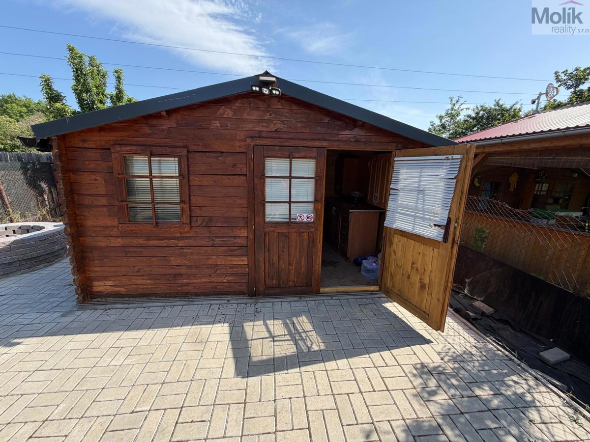Photo 1 - Land for sale · Garden