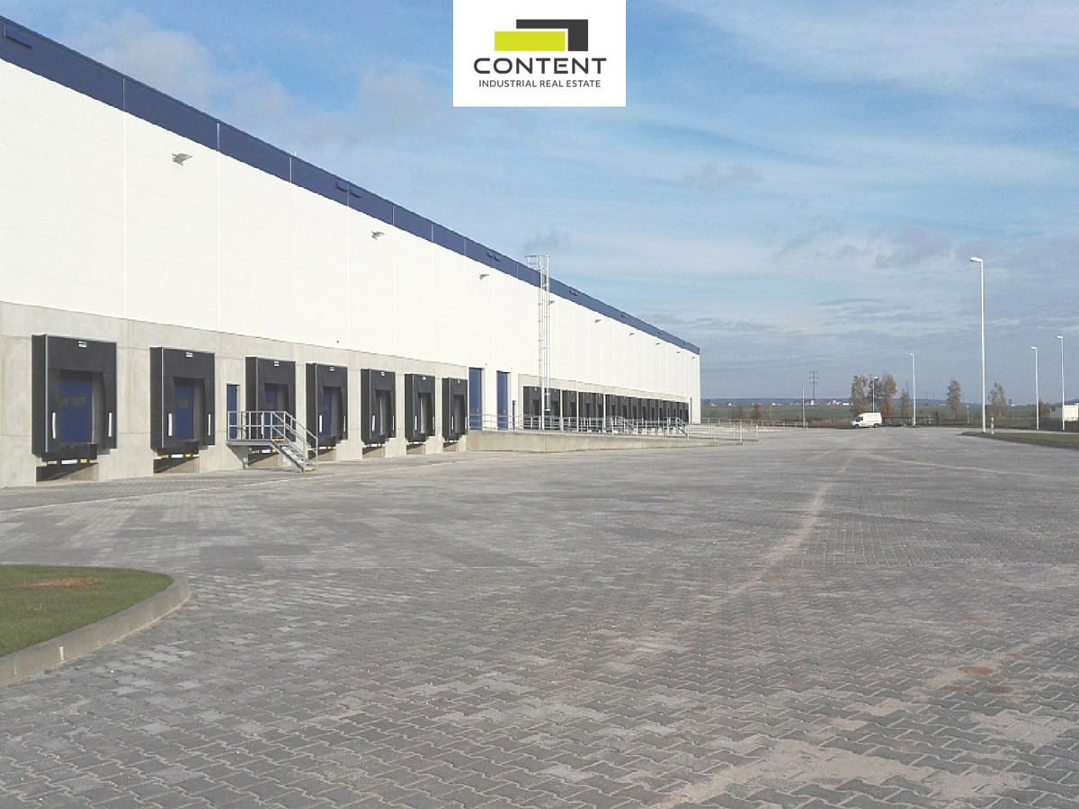 Photo 2 - Commercial property for rent · Manufacturing facility · 12 900 m²