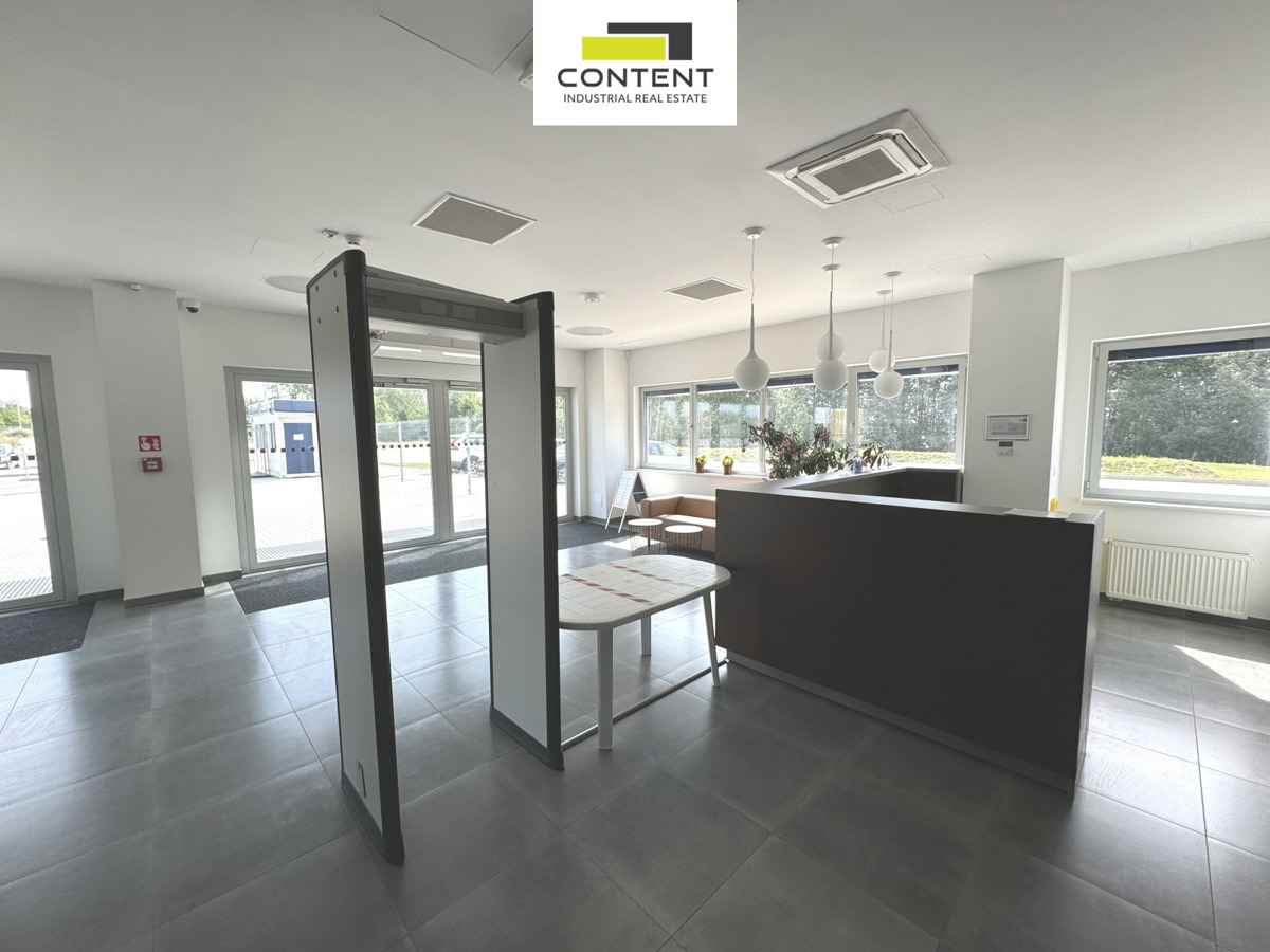 Photo 4 - Commercial property for rent · Manufacturing facility · 12 900 m²