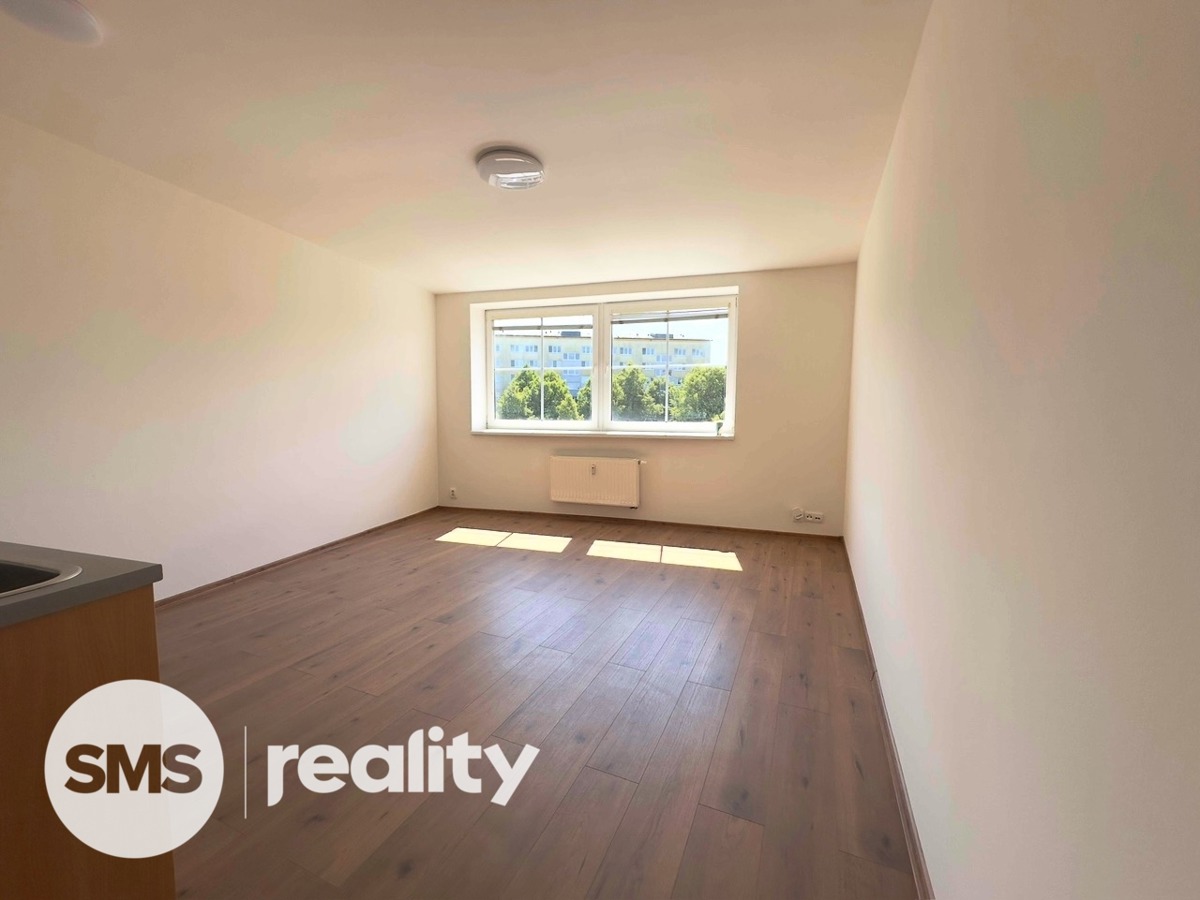 Photo 1 - Apartment for rent · 1+kk · 33 m²