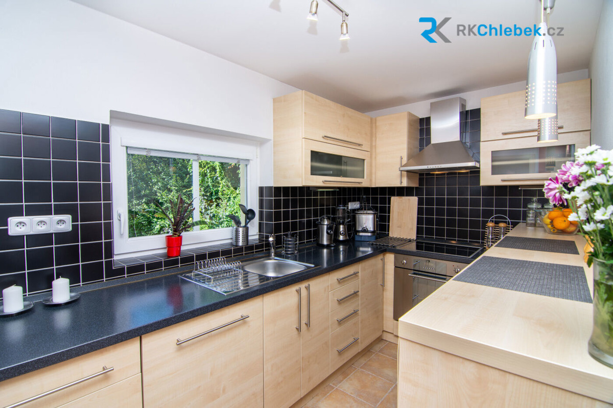 Фото 1 - Продажа дома · Семейный дом · 105 m² · 4 комнаты