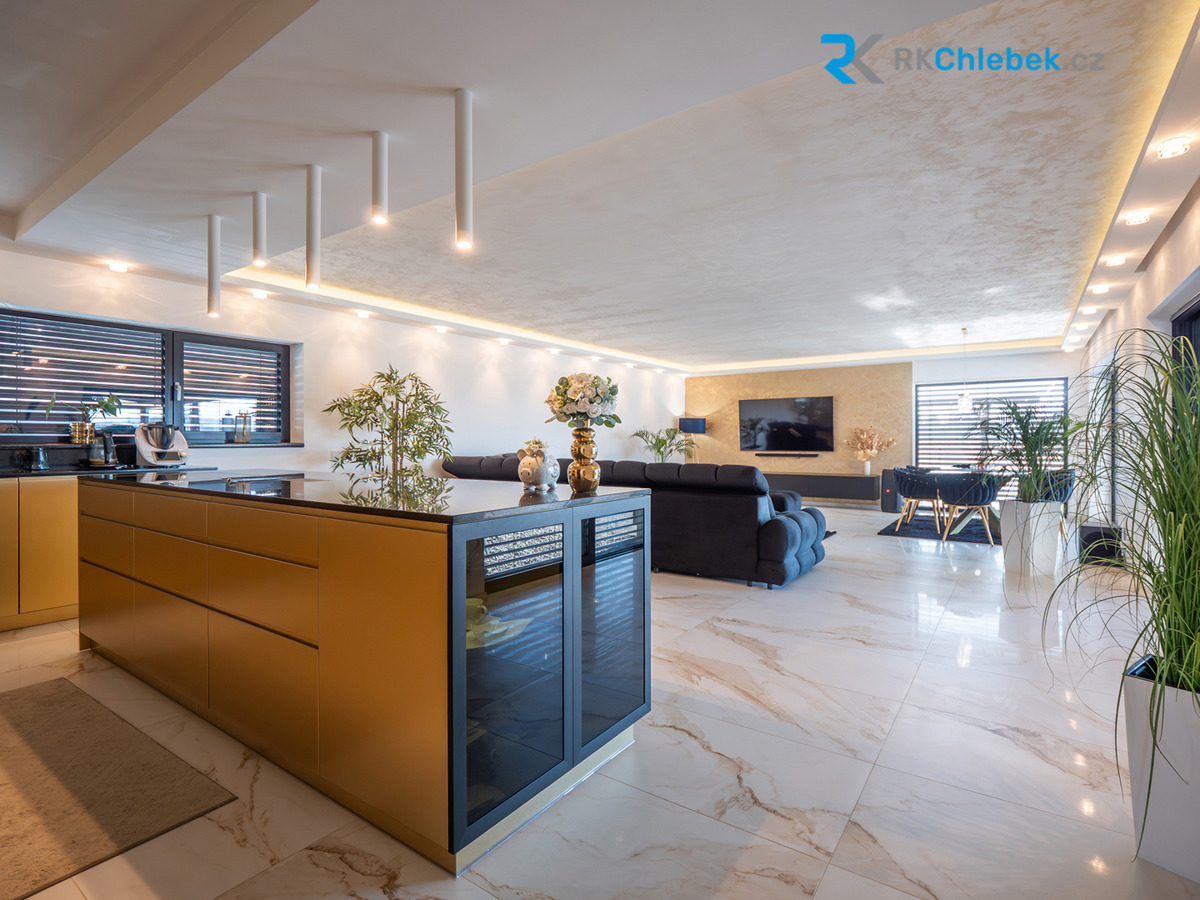 Photo 1 - House for sale · Family house · 360 m² · 1 room