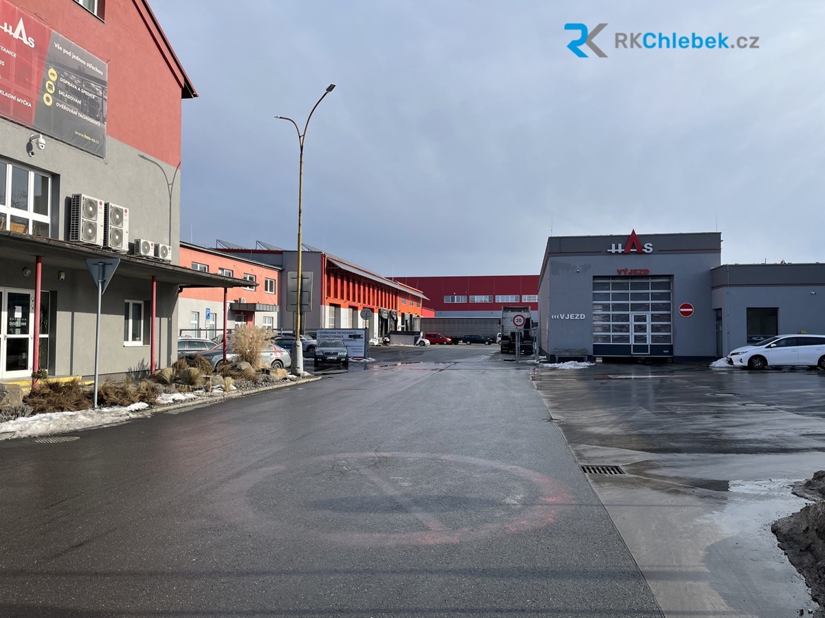 Фото 2 - Оренда комерційної нерухомості · 836 m²