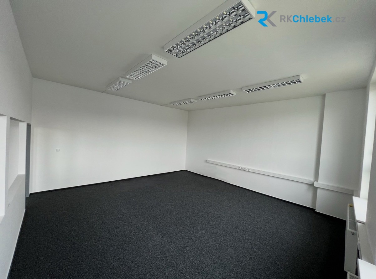 Photo 4 - Commercial property for rent · Office · 106 m²