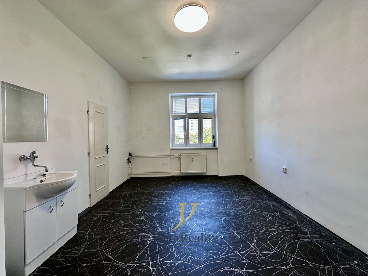 Photo 3 - Commercial property for rent · Office · 18 m²
