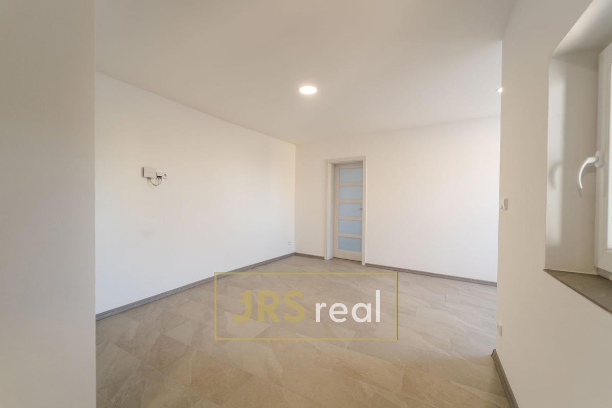 Photo 2 - Apartment for rent · 2+kk · 42 m²