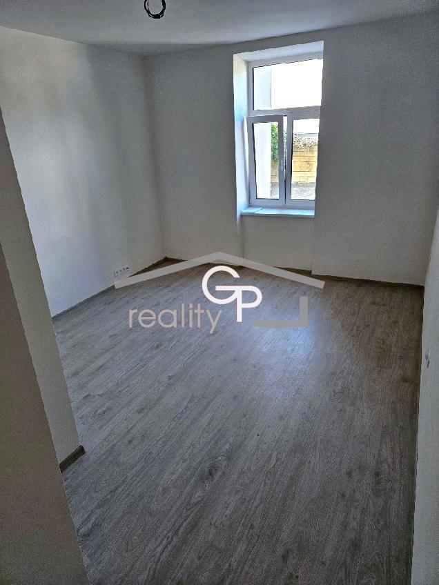 Фото 1 - Аренда квартиры · 1+kk