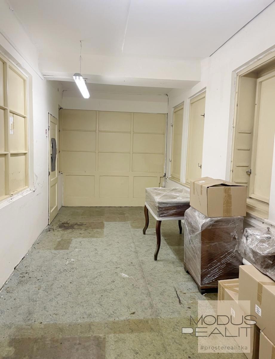 Photo 3 - Commercial property for rent · Warehouse · 16 m²