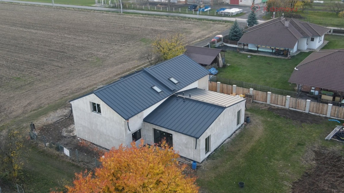 Фото 1 - Продажа дома · Семейный дом · 143 m² · 5 комнат