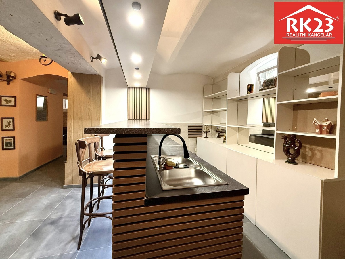 Photo 4 - Commercial property for rent · 100 m²