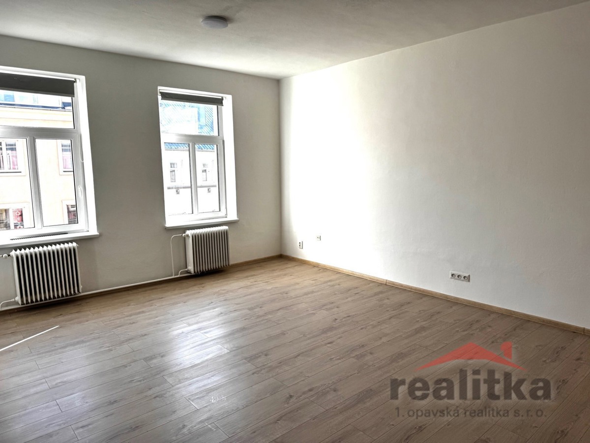 Fotografie 2 - Pronájem bytu · 3+1 · 90 m²