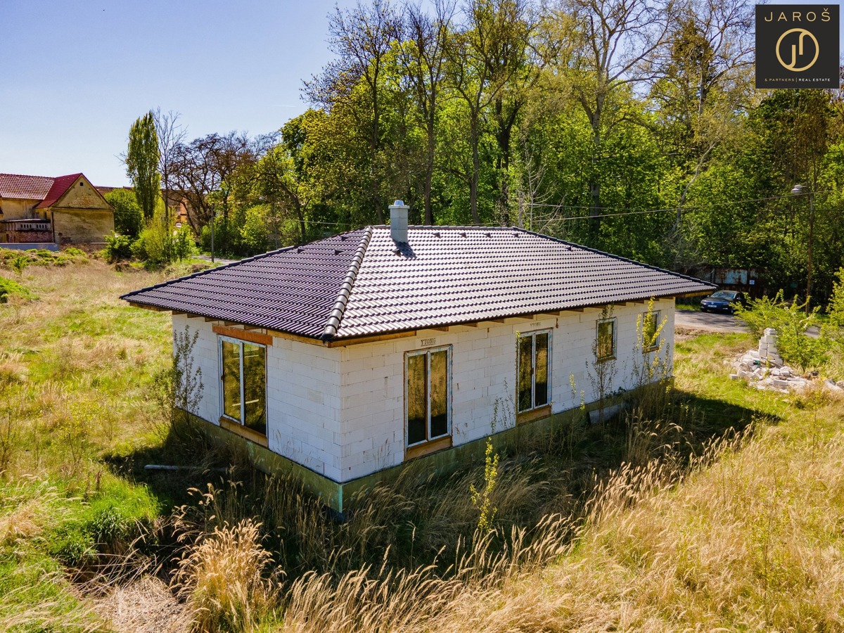 Фото 1 - Продаж будинку · Сімейний будинок · 100 m² · 4 кімнати