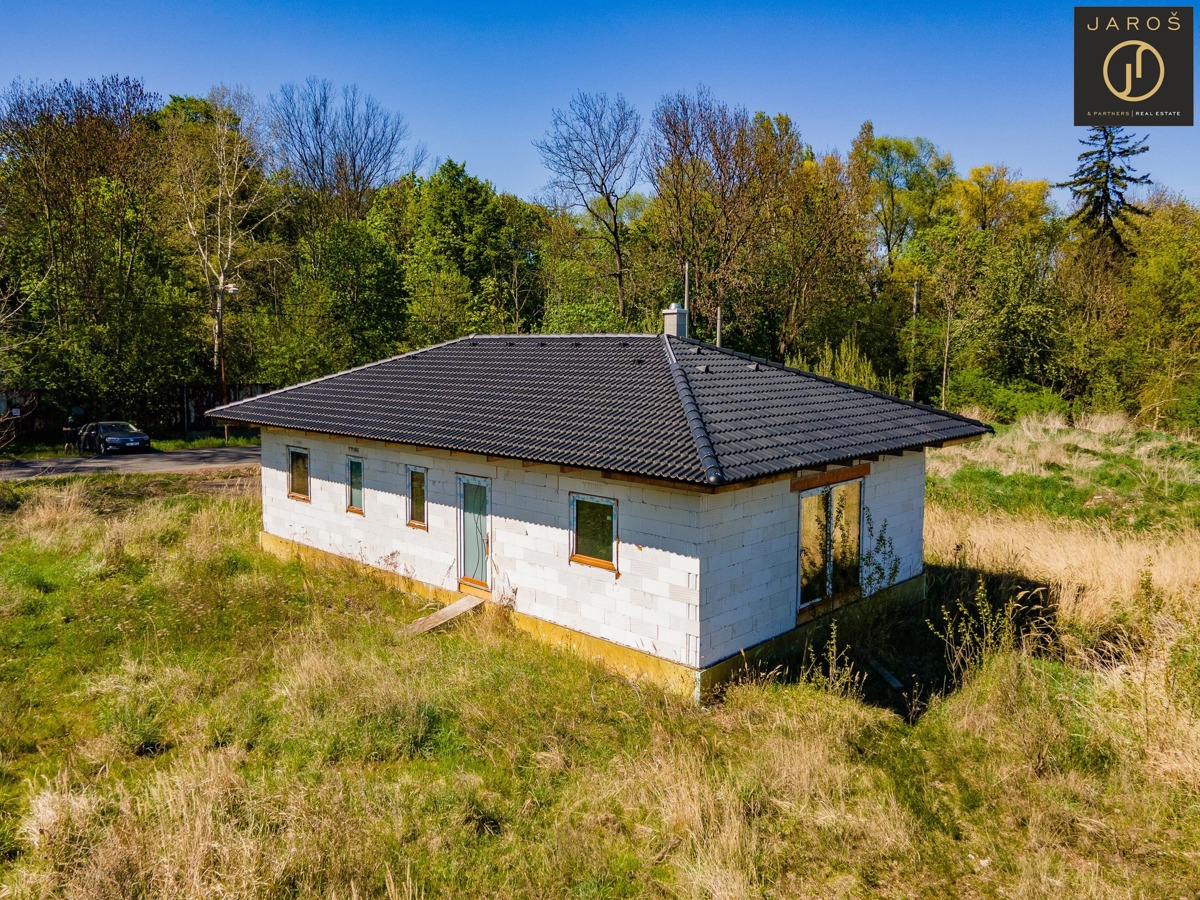 Фото 2 - Продаж будинку · Сімейний будинок · 100 m² · 4 кімнати