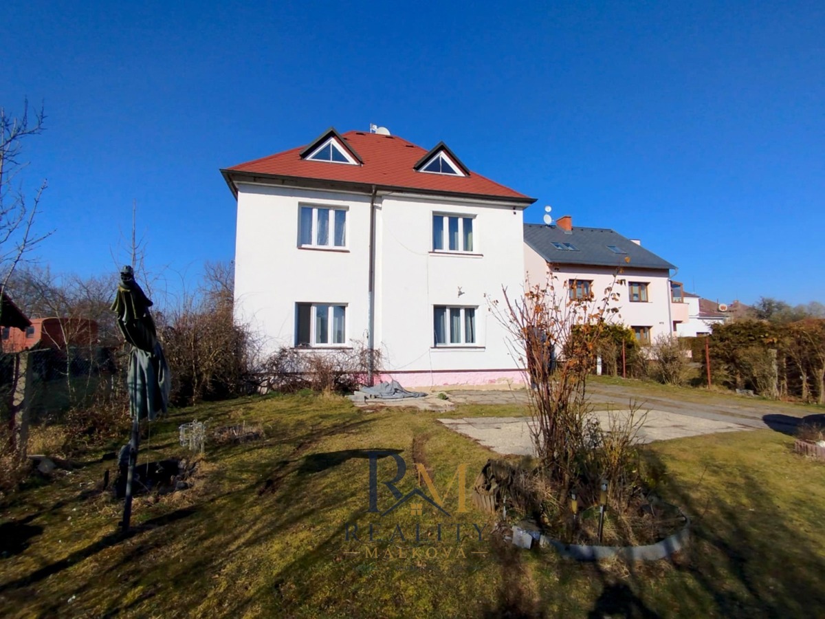 Фото 1 - Продажа дома · Семейный дом · 213 m² · 5 комнат