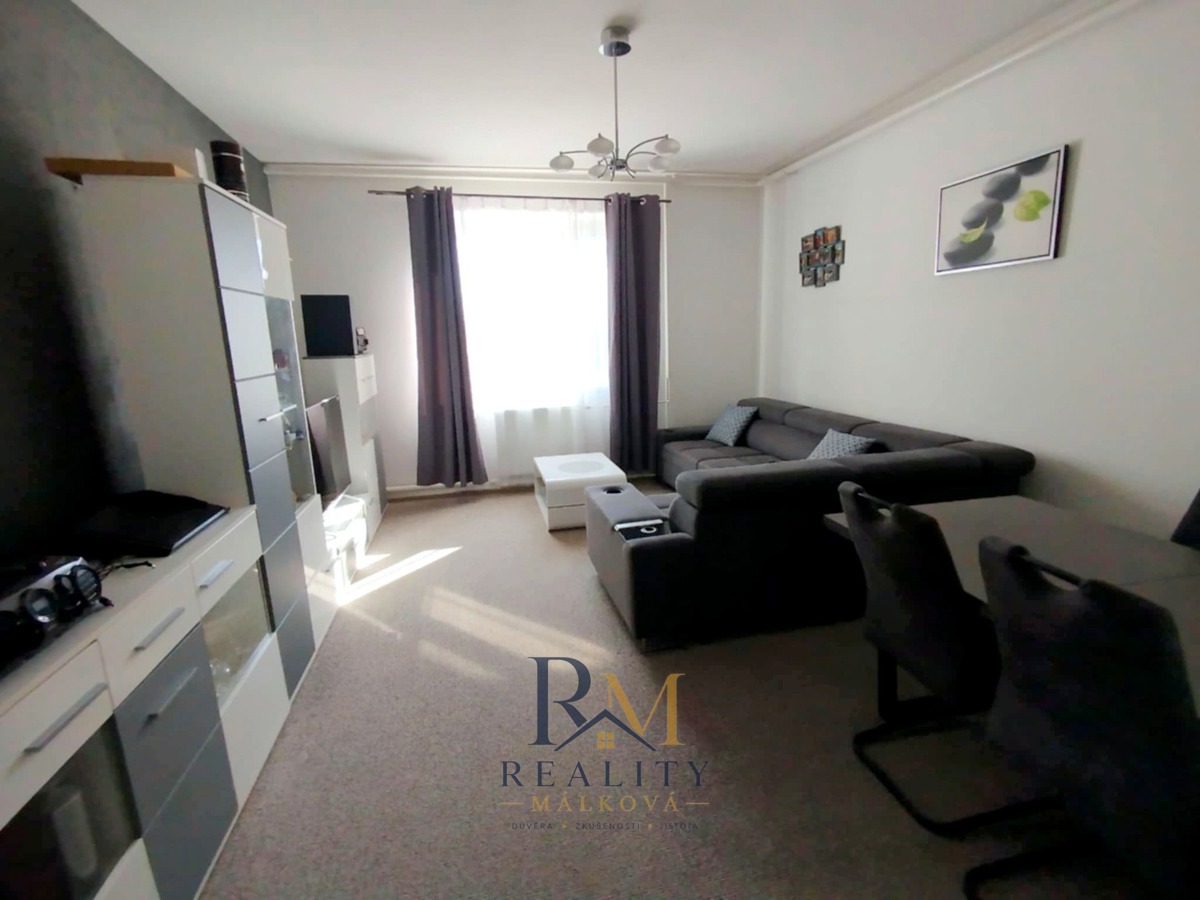 Фото 3 - Продажа дома · Семейный дом · 213 m² · 5 комнат