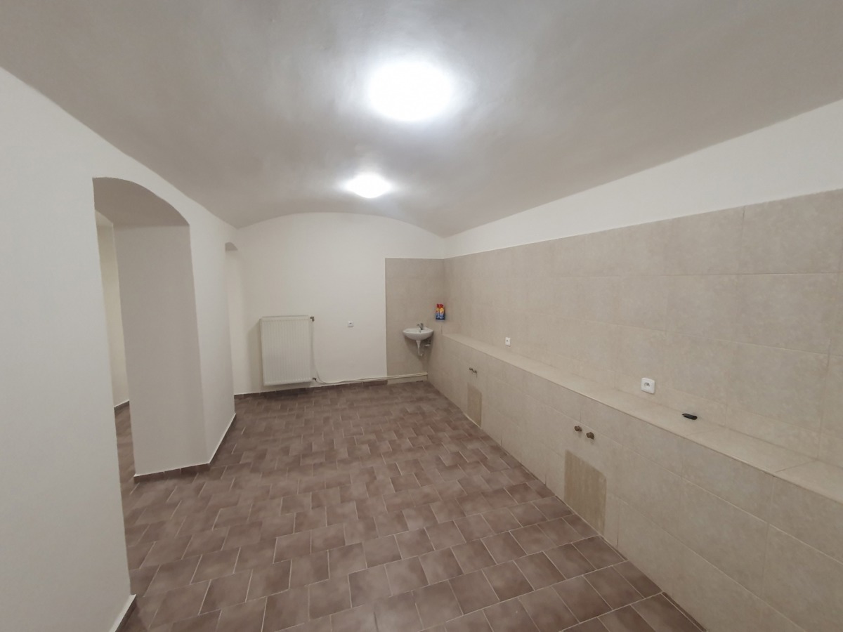 Фото 4 - Продажа коммерческой недвижимости · Салон красоты · 85 m²