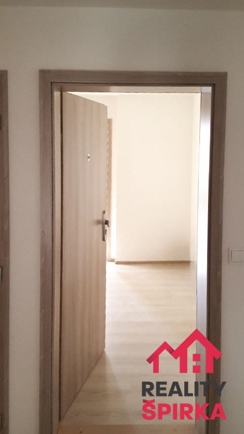Fotografie 2 - Pronájem bytu · 1+kk · 39 m²