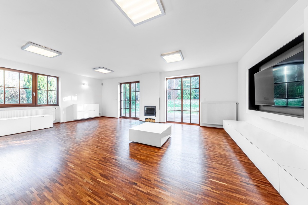 Фото 1 - Продаж будинку · Сімейний будинок · 174 m² · 5 кімнат