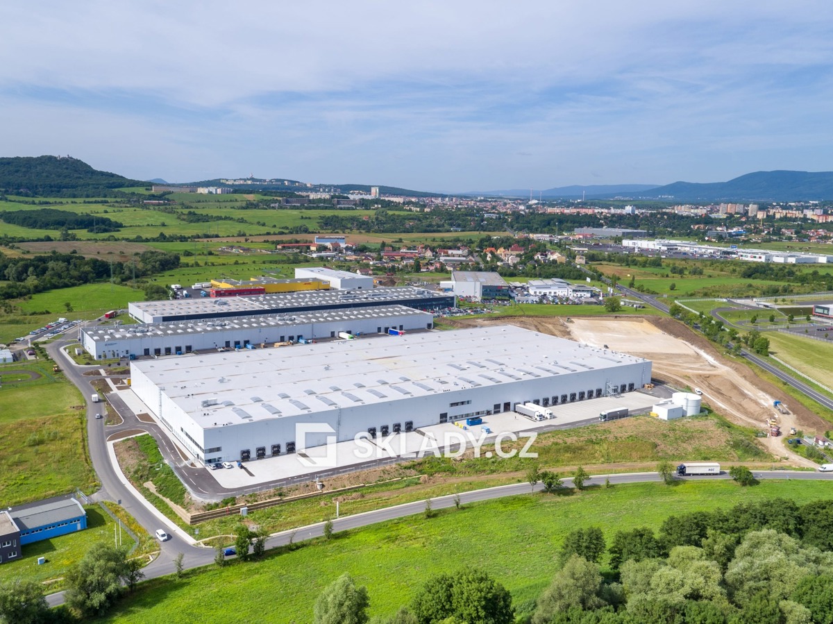 Photo 3 - Commercial property for rent · 15 900 m²