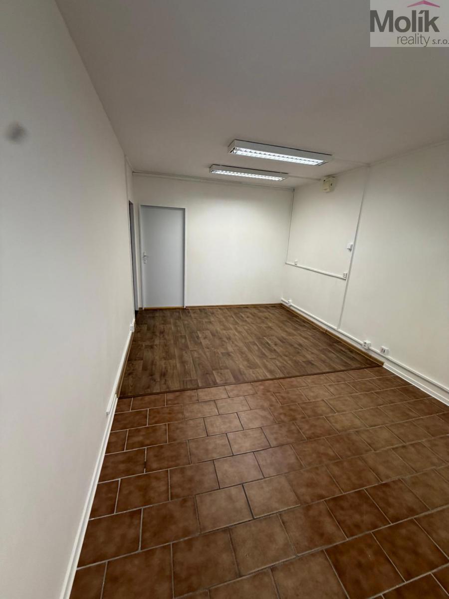 Фото 3 - Продажа коммерческой недвижимости · Офис