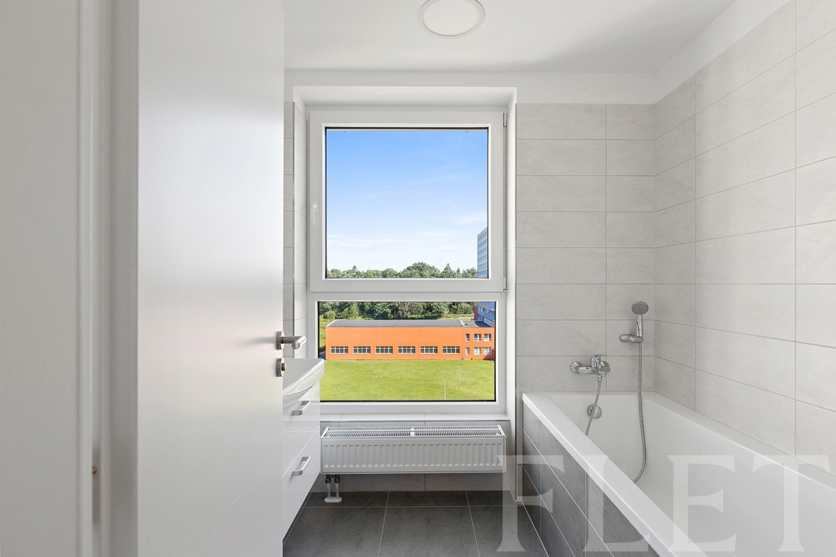 Фото 3 - Продаж квартири · 2+kk · 55 m²