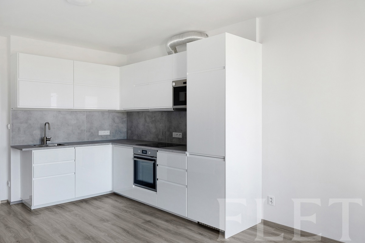 Фото 2 - Продаж квартири · 2+kk · 55 m²